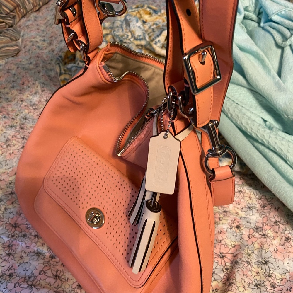 Coach purse and wallet. - Picture 8 of 11